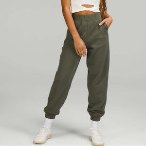 Lululemon relaxed high rise jogger carob brown 6